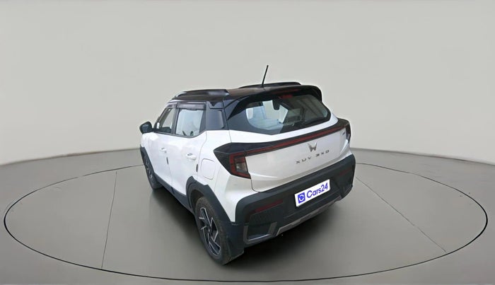 2024 Mahindra XUV 3XO AX7 1.2 TGDi AT, Petrol, Automatic, 5,360 km, exterior