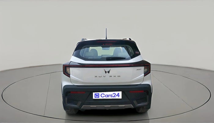 2024 Mahindra XUV 3XO AX7 1.2 TGDi AT, Petrol, Automatic, 5,360 km, exterior