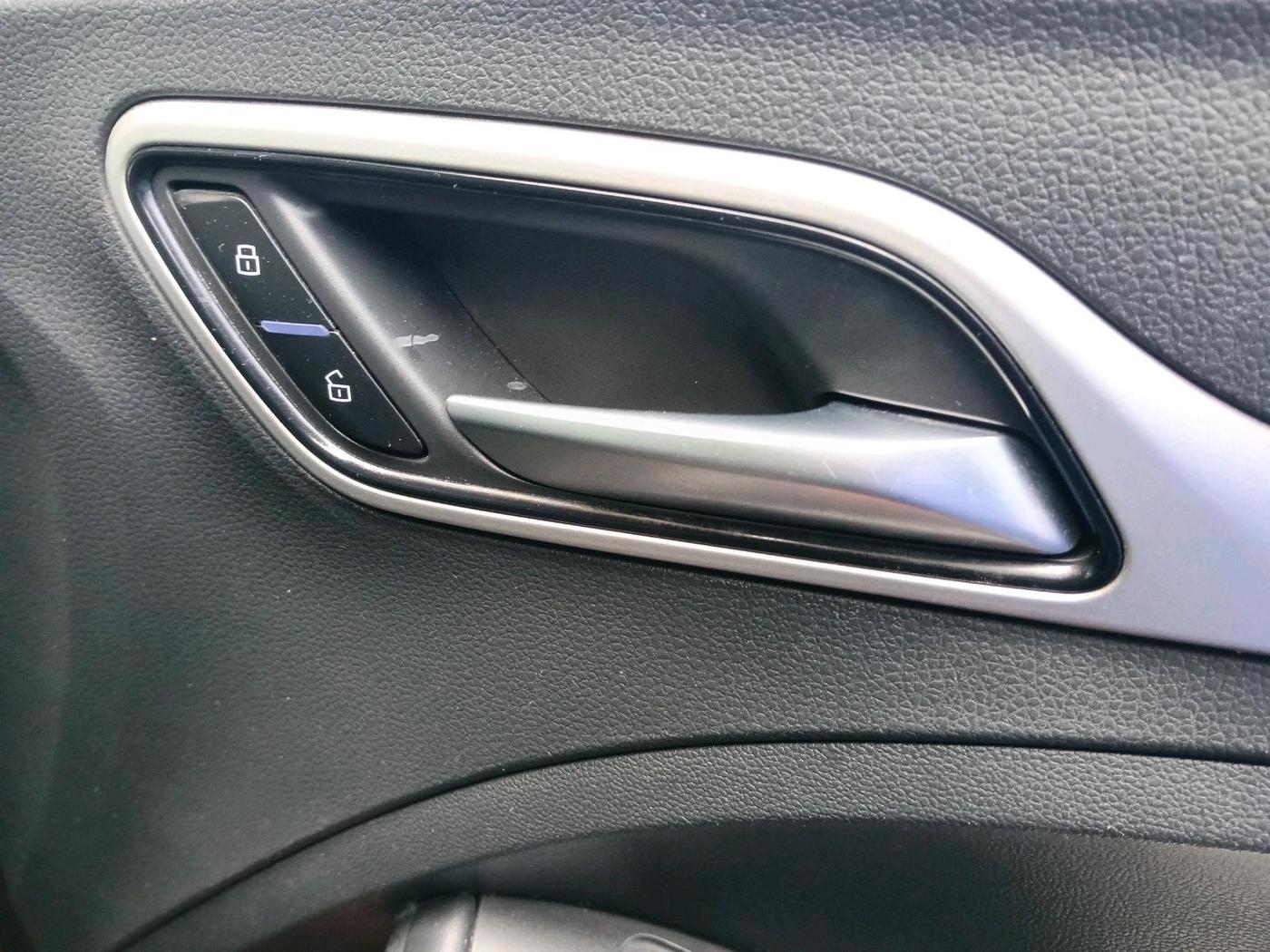 2022 MG ASTOR SHARP 1.3 TURBO AT, Petrol, Automatic, 26,563 km, interior