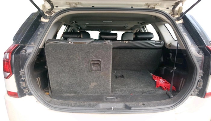 2019 Mahindra XUV500 W9, Diesel, Manual, 99,792 km, exterior