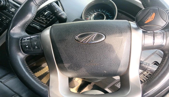 2019 Mahindra XUV500 W9, Diesel, Manual, 99,792 km, interior