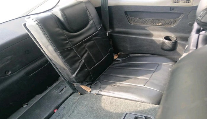 2019 Mahindra XUV500 W9, Diesel, Manual, 99,792 km, interior