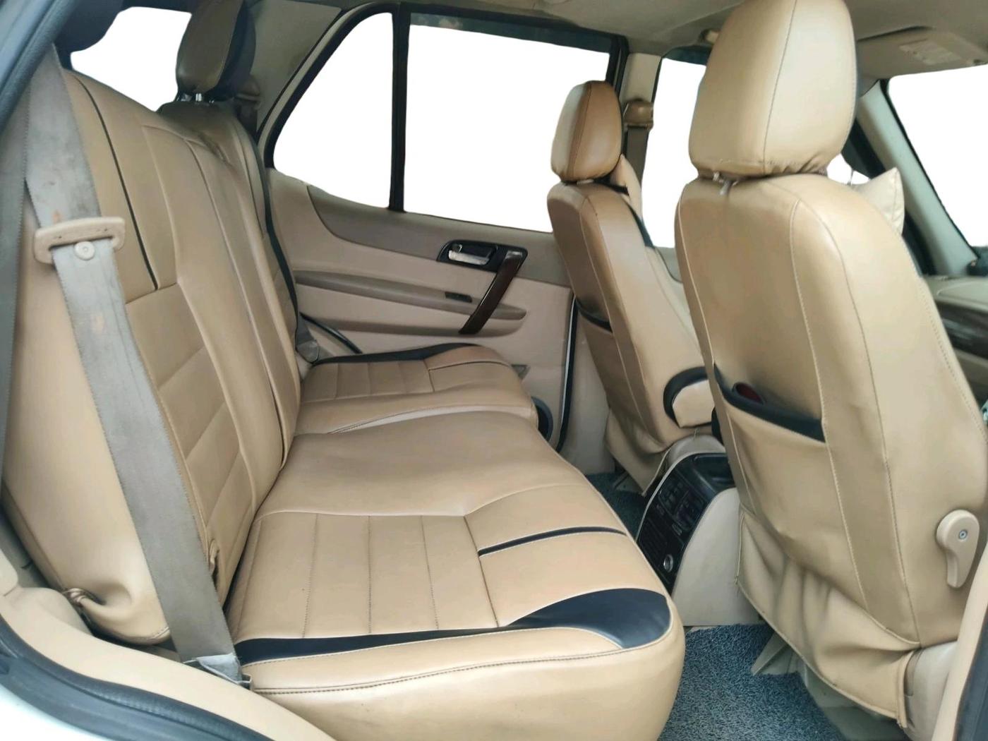 2014 Tata Safari Storme 2.2 VX 4X2, Diesel, Manual, 1,35,042 km, interior