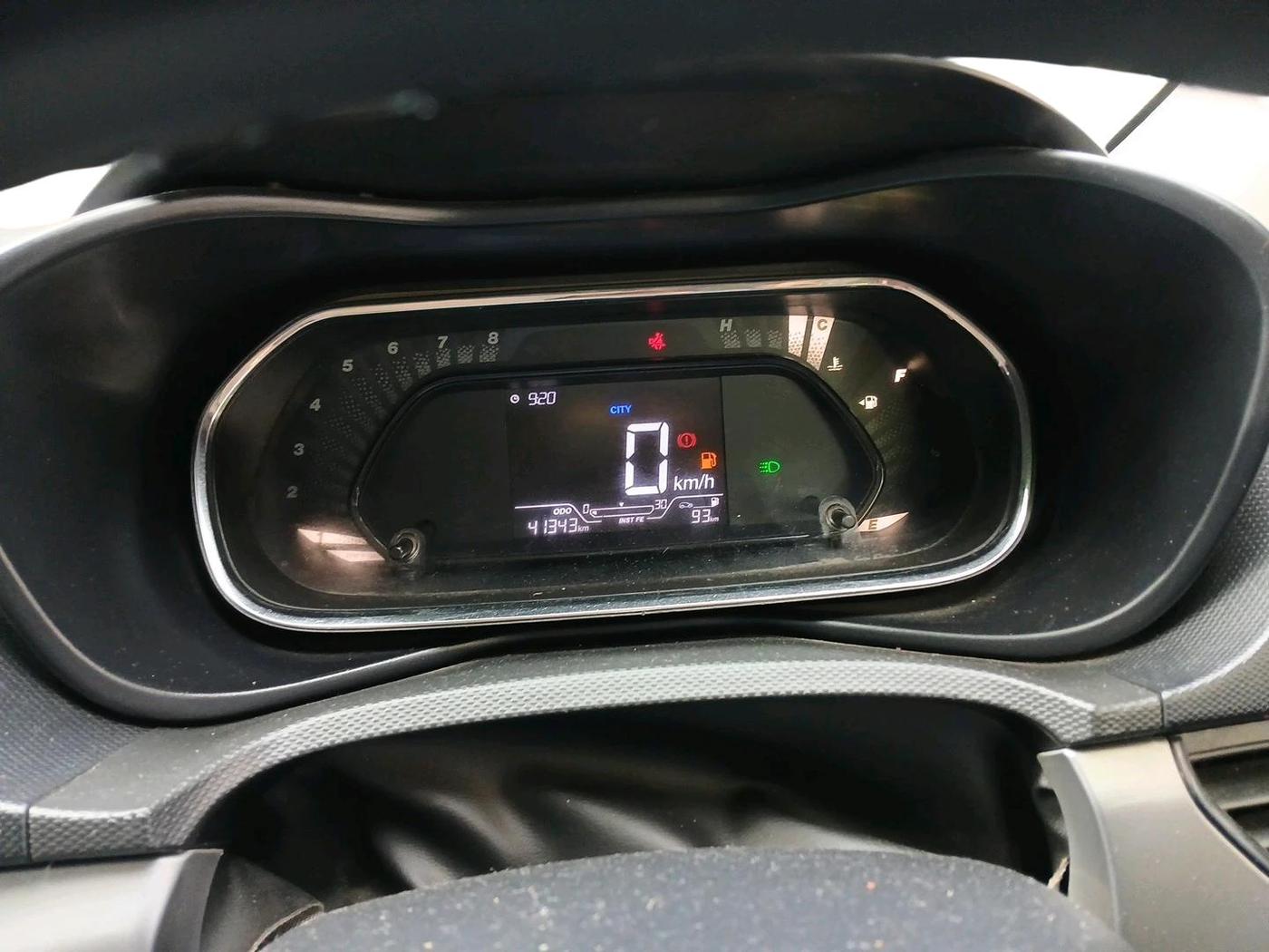 2023 Tata NEXON XM PETROL, Petrol, Manual, 41,343 km, interior