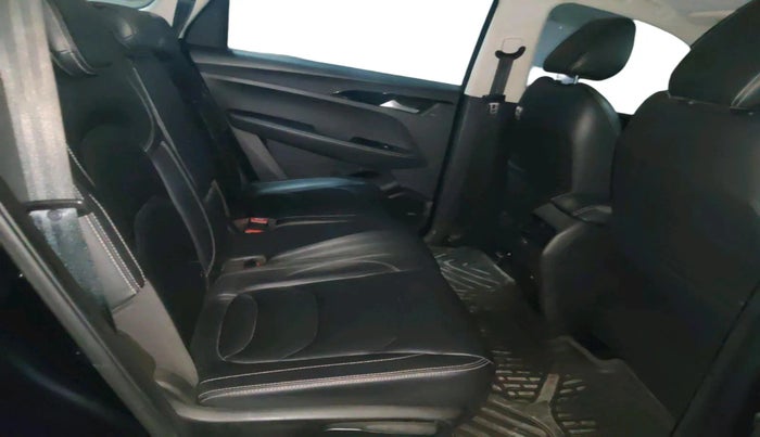 2020 MG HECTOR SHARP 2.0 DIESEL, Diesel, Manual, 1,30,491 km, interior