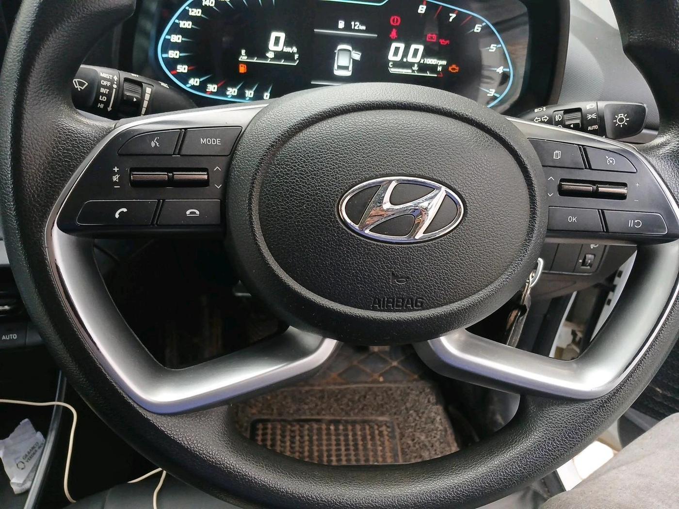 2022 Hyundai NEW I20 SPORTZ 1.2 MT, Petrol, Manual, 28,484 km, interior