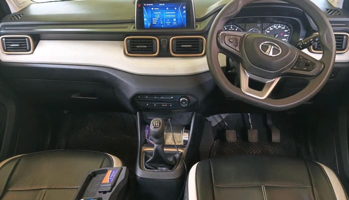2022 Tata PUNCH ACCOMPLISHED MT, Petrol, Manual, 1,00,211 km, interior