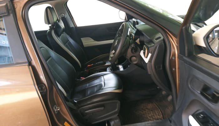 2022 Tata PUNCH ACCOMPLISHED MT, Petrol, Manual, 1,00,211 km, interior