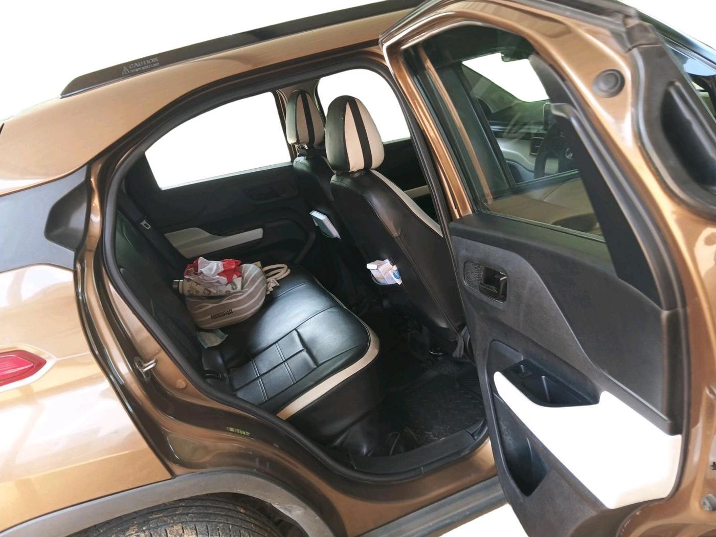 2022 Tata PUNCH ACCOMPLISHED MT, Petrol, Manual, 1,00,211 km, interior