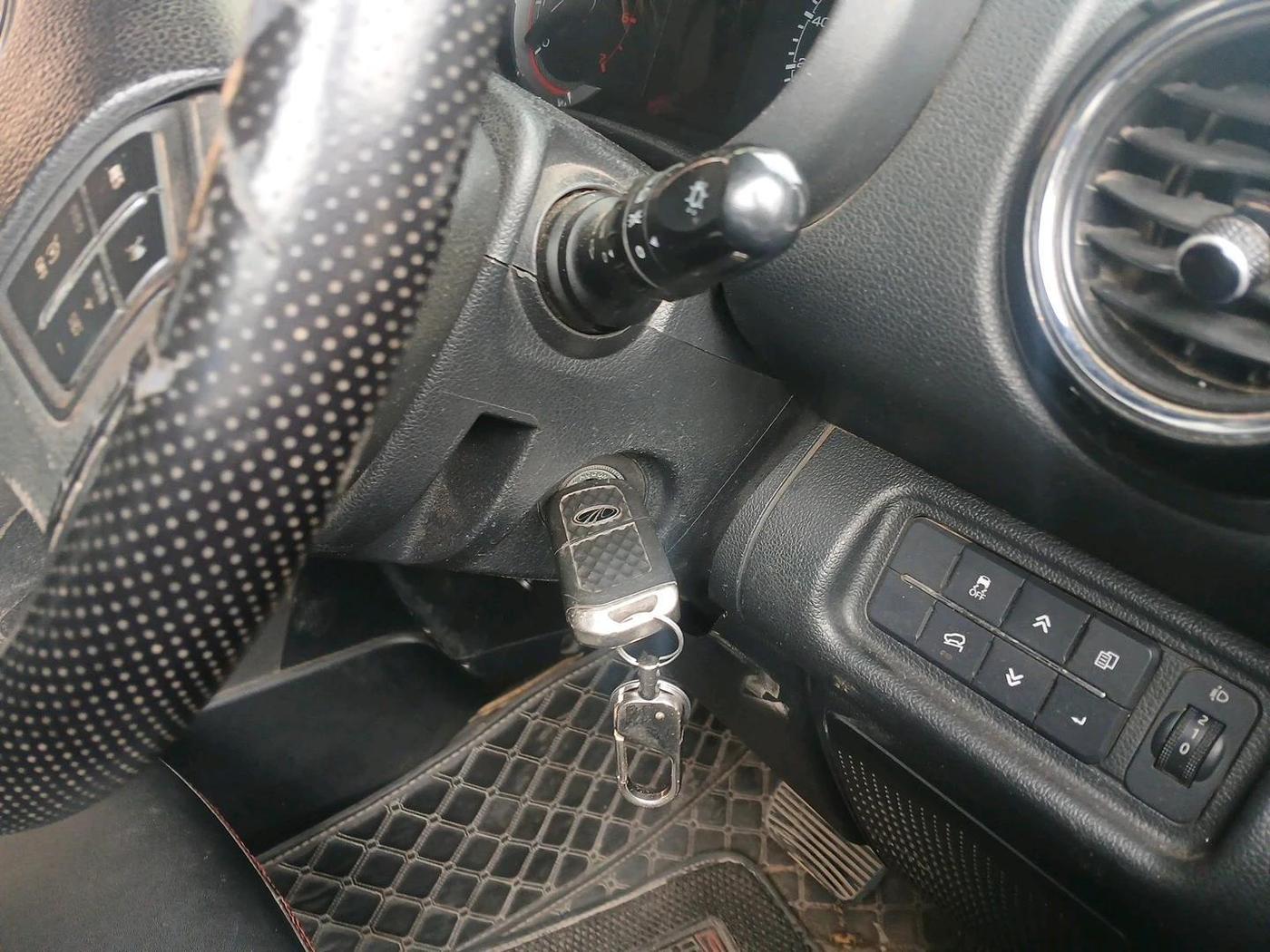 2022 Mahindra Thar LX PETROL HT 4WD AT, Petrol, Automatic, 51,898 km, interior