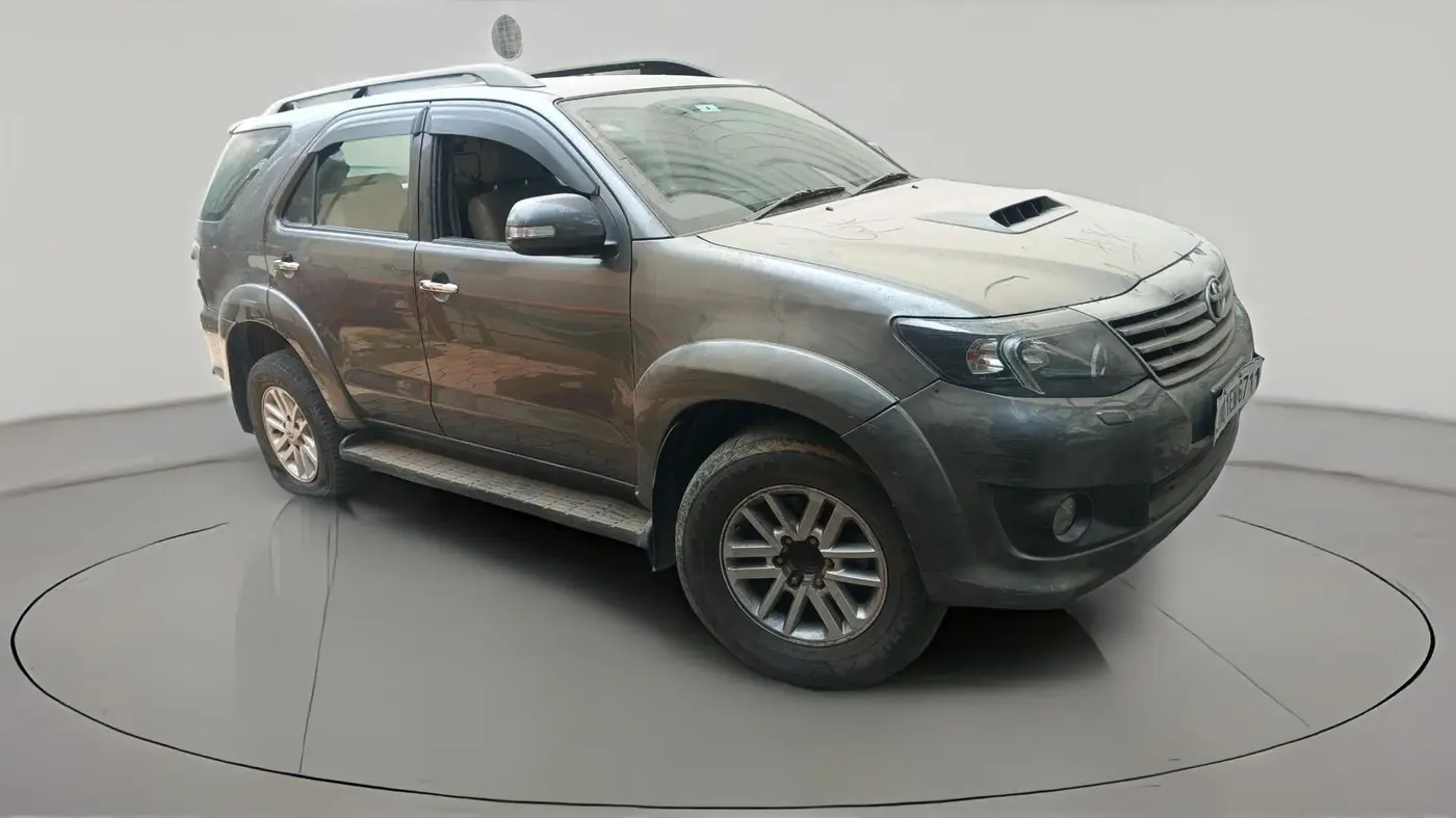 2013 Toyota Fortuner 3.0 4X2 AT, Diesel, Automatic, 1,13,150 km, exterior