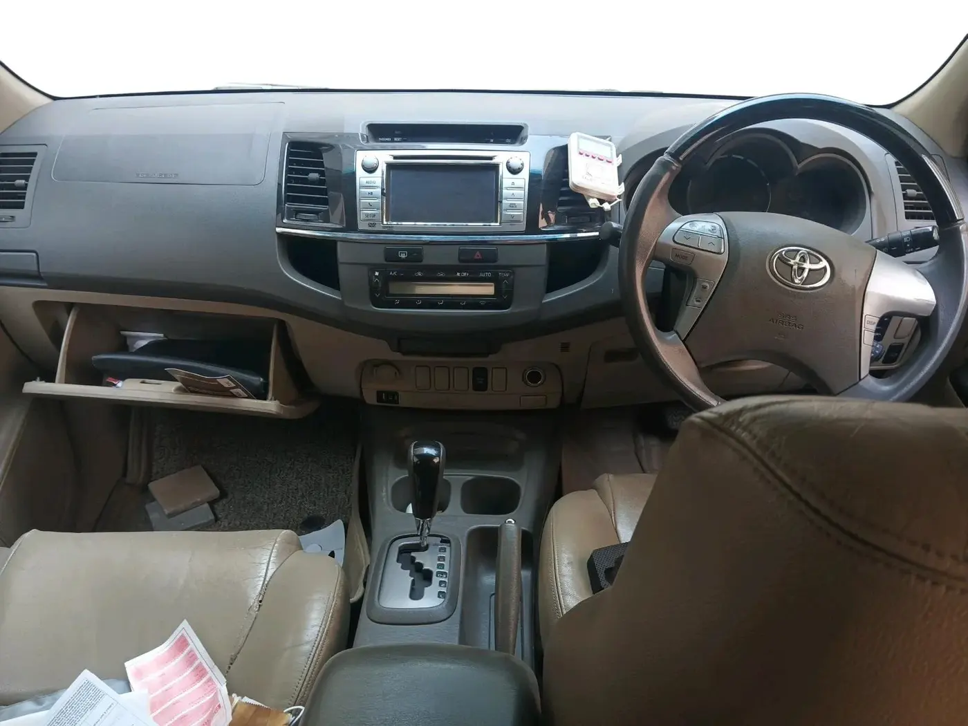 2013 Toyota Fortuner 3.0 4X2 AT, Diesel, Automatic, 1,13,150 km, interior