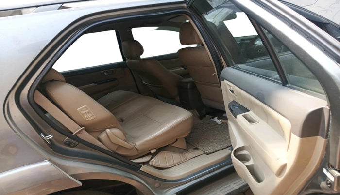 2013 Toyota Fortuner 3.0 4X2 AT, Diesel, Automatic, 1,13,150 km, interior