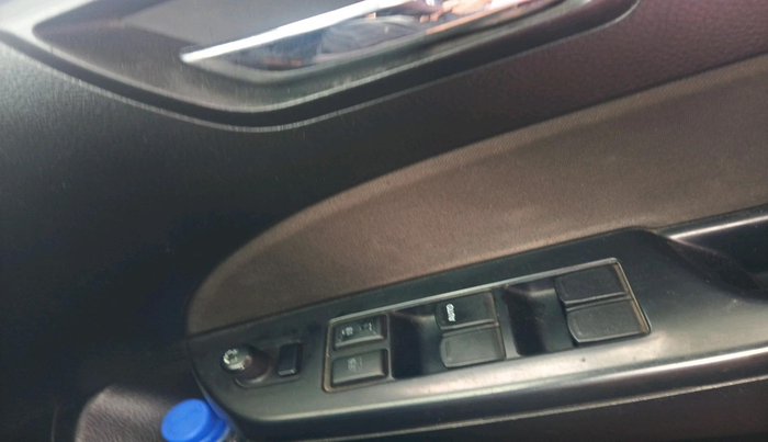 2015 Maruti Swift VXI, Petrol, Manual, 16,901 km, interior