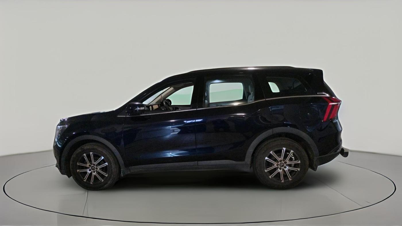 2023 Mahindra XUV700 AX 7 LUXURY D AT 7 STR, Diesel, Automatic, 14,339 km, exterior