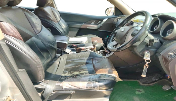 2014 Mahindra XUV500 W8, Diesel, Manual, 1,45,976 km, interior