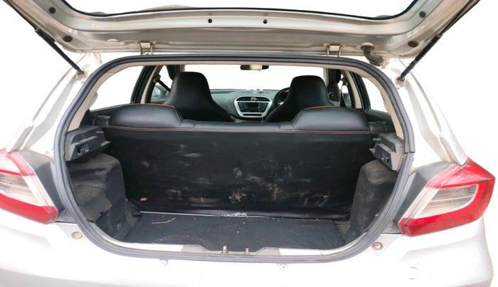 2016 Tata Tiago XT PETROL, Petrol, Manual, 1,10,803 km, exterior