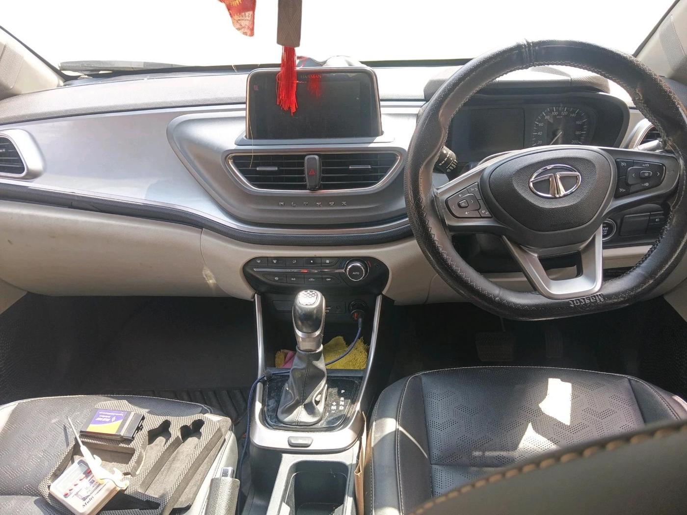 2022 Tata ALTROZ XZA PLUS, Petrol, Automatic, 36,505 km, interior