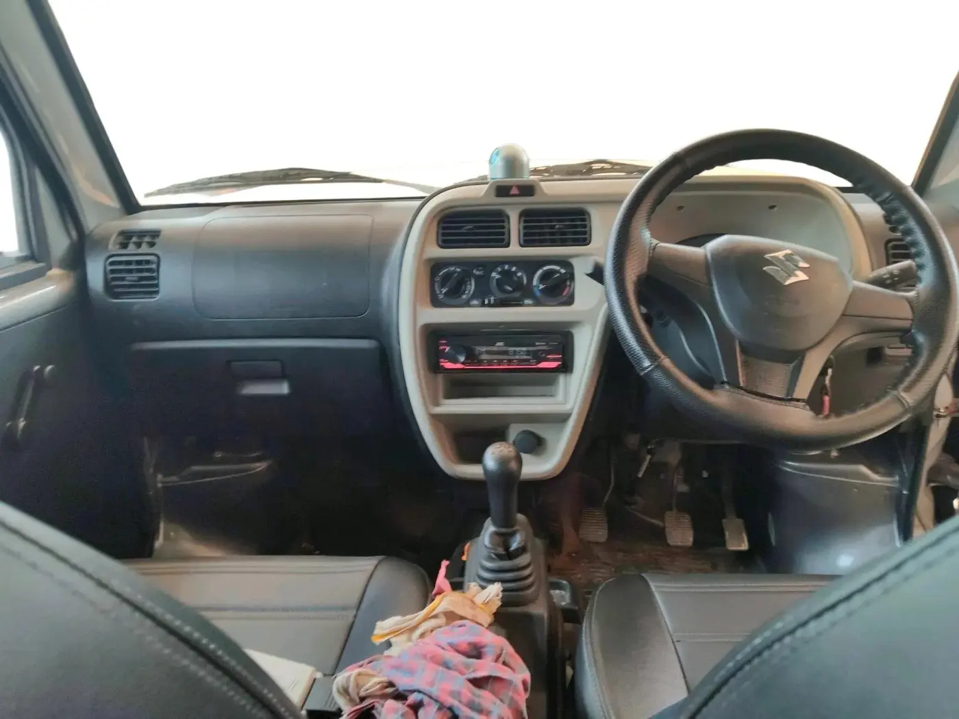 2024 Maruti Eeco 5 STR AC, Petrol, Manual, 8,641 km, interior
