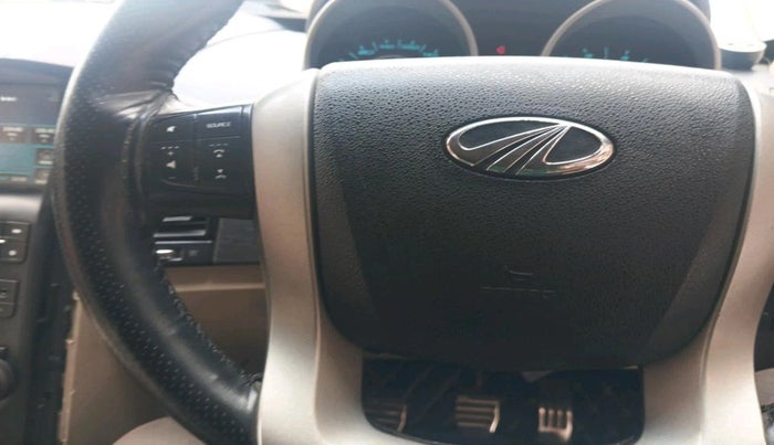 2017 Mahindra XUV500 W10, Diesel, Manual, 57,713 km, interior