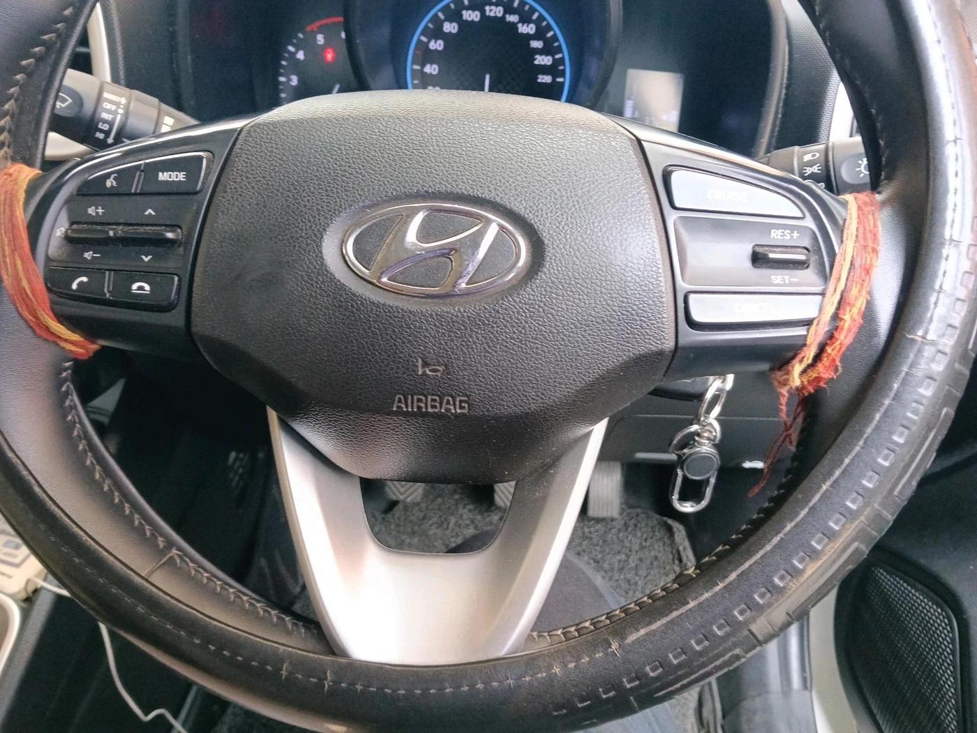 2021 Hyundai VENUE SX 1.5 CRDI, Diesel, Manual, 55,535 km, interior