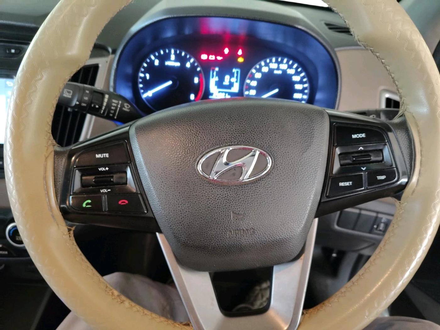 2015 Hyundai Creta SX PLUS AT 1.6 DIESEL, Diesel, Automatic, 1,00,169 km, interior