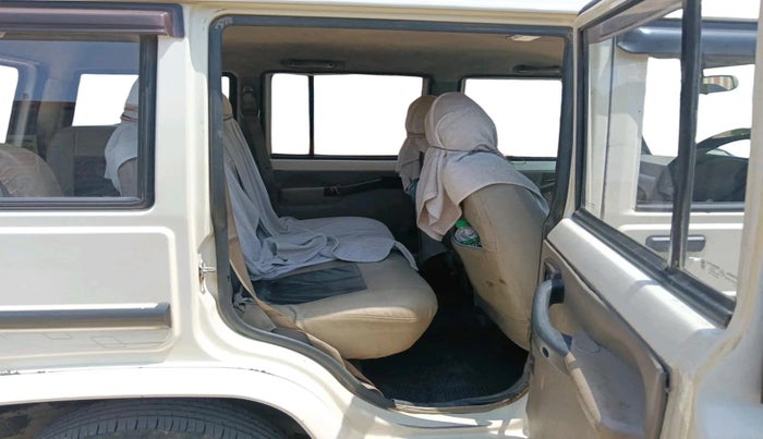 2015 Mahindra Bolero SLX BS-III, Diesel, Manual, 2,15,575 km, interior