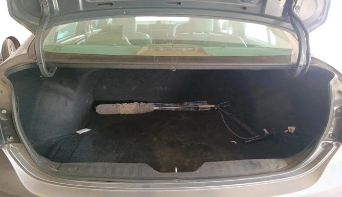 2016 Maruti Ciaz ZXI, Petrol, Manual, 78,700 km, exterior