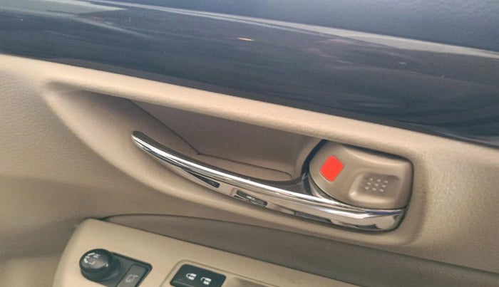 2016 Maruti Ciaz ZXI, Petrol, Manual, 78,700 km, interior