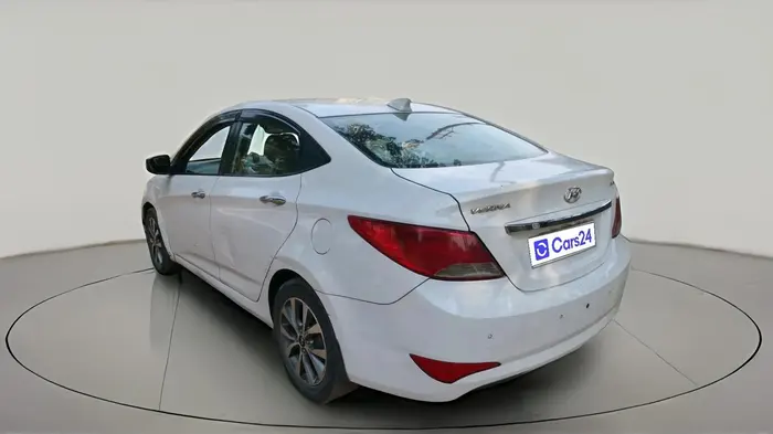 2016 Hyundai Verna FLUIDIC 4S 1.6 VTVT SX, Petrol, Manual, 1,15,824 km, exterior
