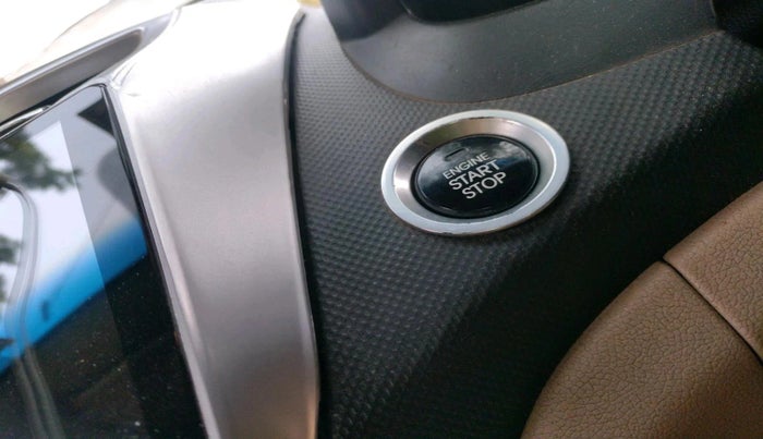 2016 Hyundai Verna FLUIDIC 4S 1.6 VTVT SX, Petrol, Manual, 1,15,824 km, interior