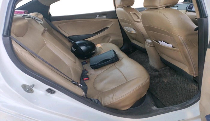 2016 Hyundai Verna FLUIDIC 4S 1.6 VTVT SX, Petrol, Manual, 1,15,824 km, interior