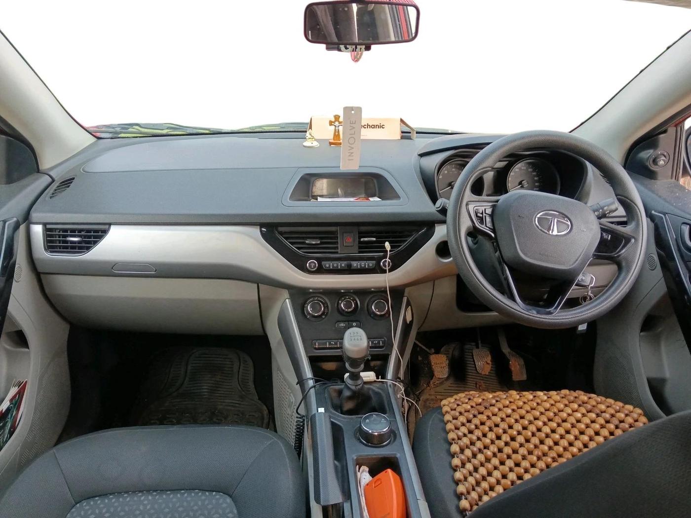 2017 Tata NEXON XM PETROL, Petrol, Manual, 76,475 km, interior