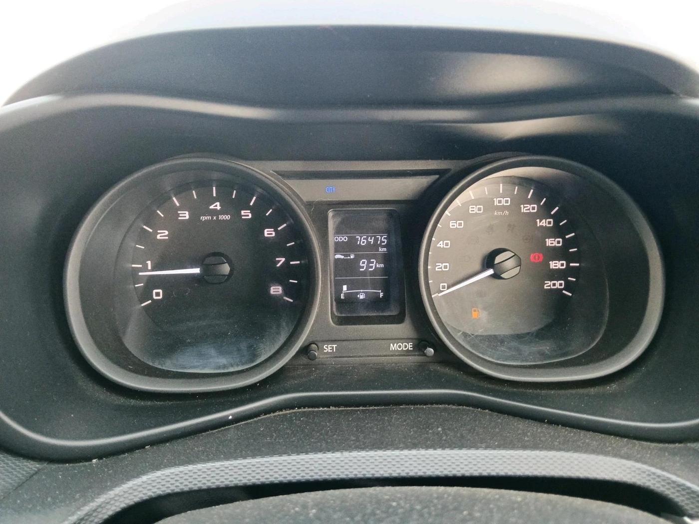 2017 Tata NEXON XM PETROL, Petrol, Manual, 76,475 km, interior
