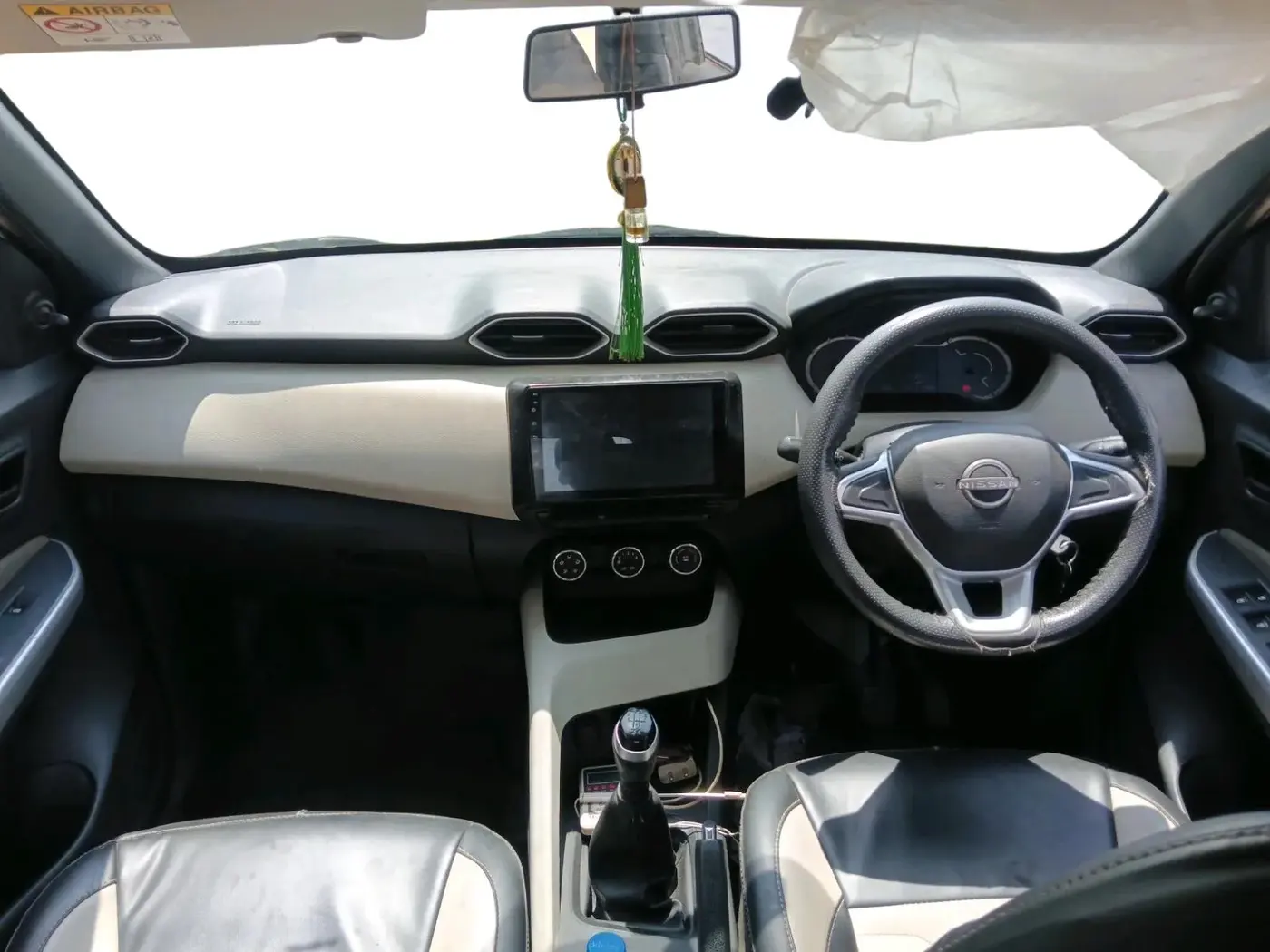 2022 Nissan MAGNITE XE, Petrol, Manual, 34,388 km, interior