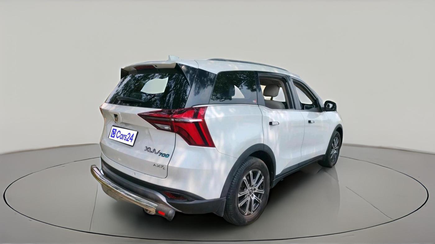 2022 Mahindra XUV700 AX 7 LUXURY D MT 7 STR, Diesel, Manual, 60,046 km, exterior