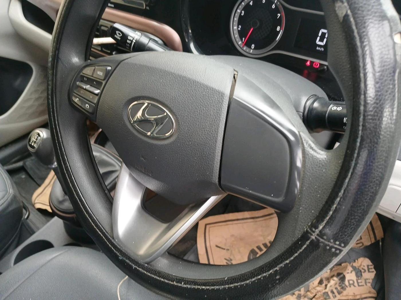 2020 Hyundai AURA SX 1.2, Petrol, Manual, 51,532 km, interior
