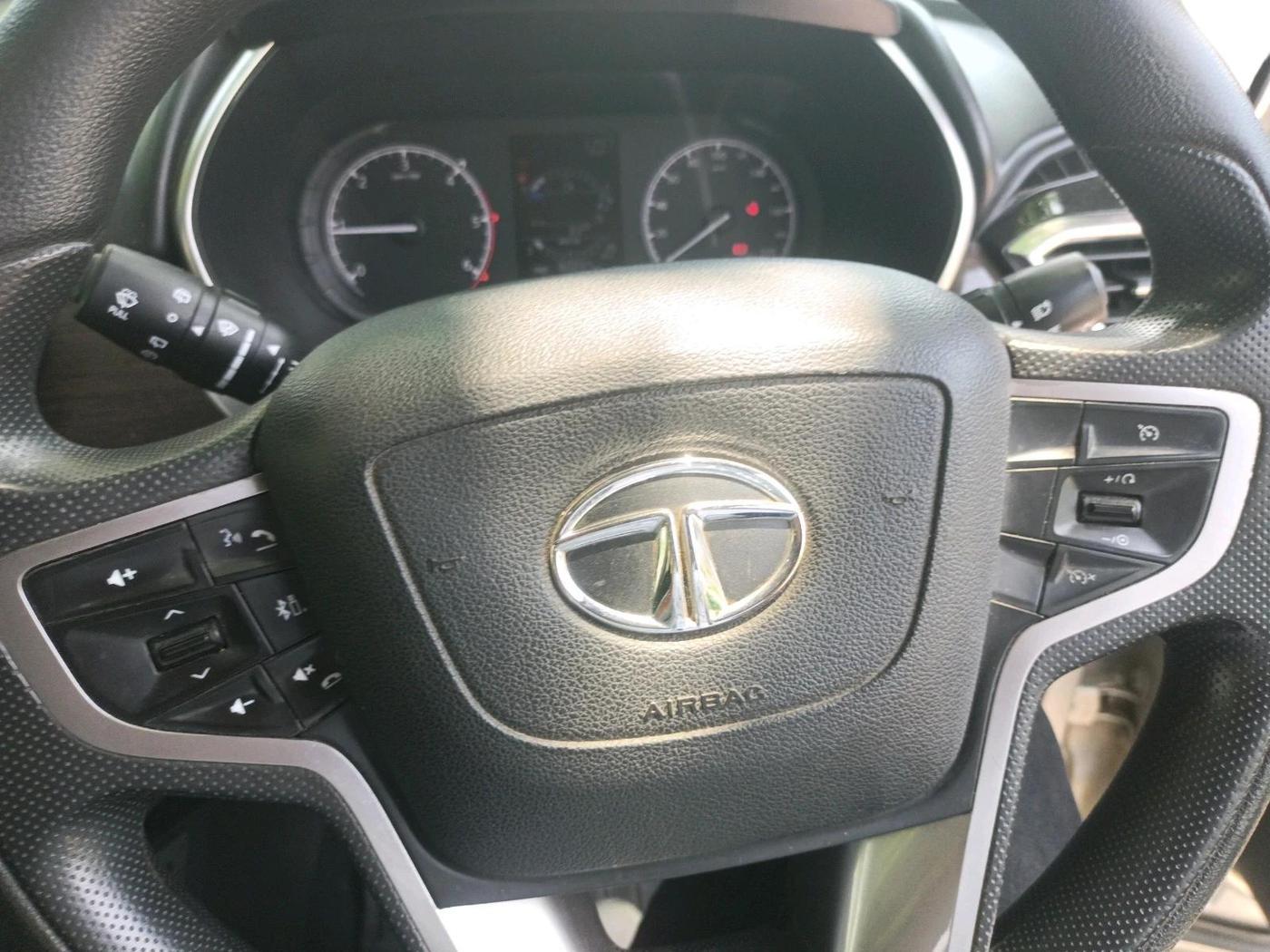 2019 Tata Harrier XT 2.0L KRYOTEC, Diesel, Manual, 1,60,037 km, interior