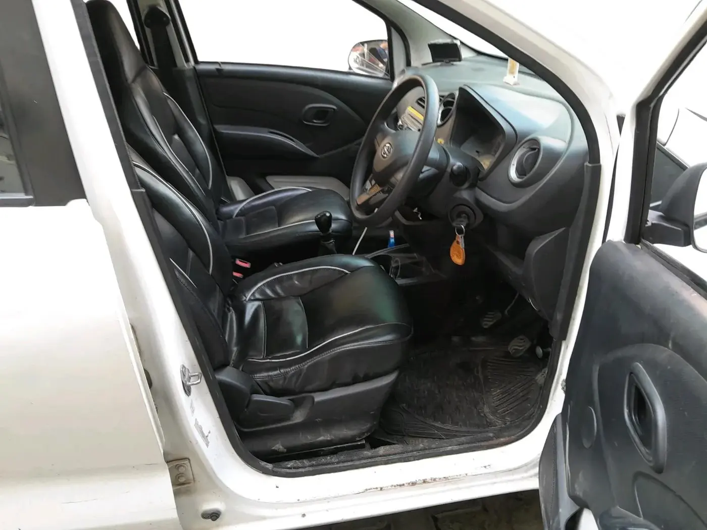 2018 Datsun Redi Go T, Petrol, Manual, 65,703 km, interior
