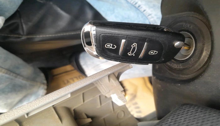 2018 Tata Tiago XE PETROL, CNG, Manual, 1,22,079 km, interior