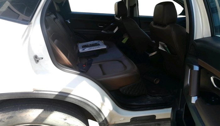 2019 Tata Harrier XZ 2.0L, Diesel, Manual, 1,20,500 km, interior