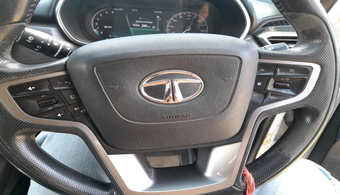 2019 Tata Harrier XZ 2.0L, Diesel, Manual, 1,20,500 km, interior