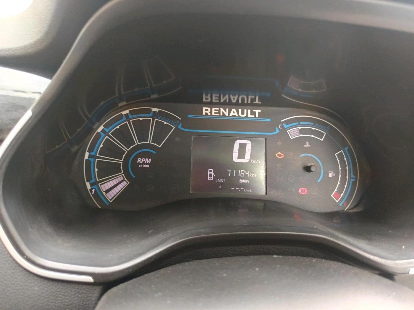 2021 Renault TRIBER RXL MT, Petrol, Manual, 71,184 km, interior