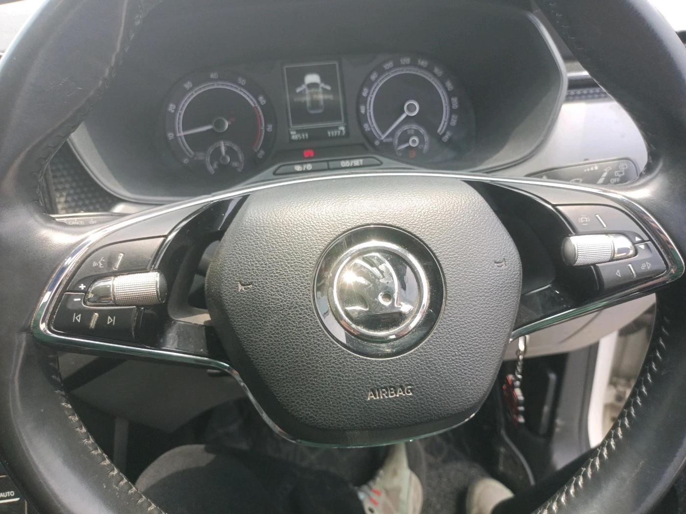 2023 Skoda KUSHAQ AMBITION 1.0L TSI MT, Petrol, Manual, 48,511 km, interior