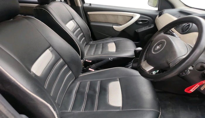 2013 Renault Duster 85 PS RXL DIESEL, Diesel, Manual, 1,60,087 km, interior