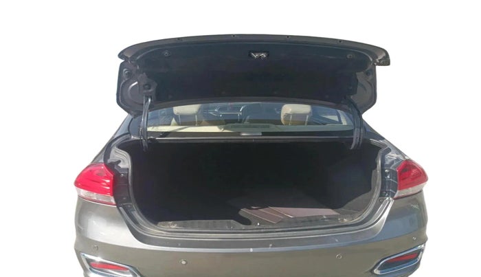 2018 Maruti Ciaz ALPHA 1.5 SHVS PETROL, Petrol, Manual, 1,13,641 km, exterior