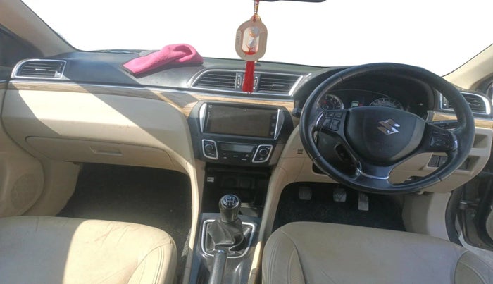 2018 Maruti Ciaz ALPHA 1.5 SHVS PETROL, Petrol, Manual, 1,13,641 km, interior