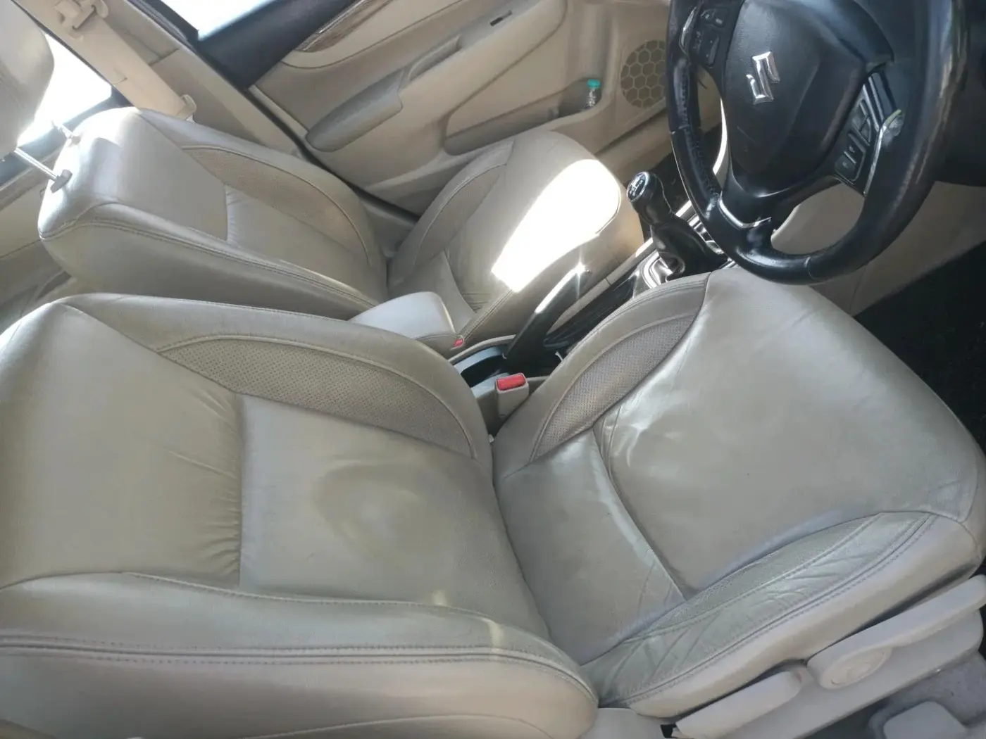 2018 Maruti Ciaz ALPHA 1.5 SHVS PETROL, Petrol, Manual, 1,13,641 km, interior
