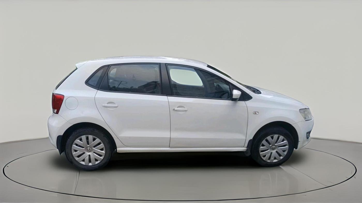 2013 Volkswagen Polo COMFORTLINE 1.2L, Diesel, Manual, 1,11,689 km, exterior