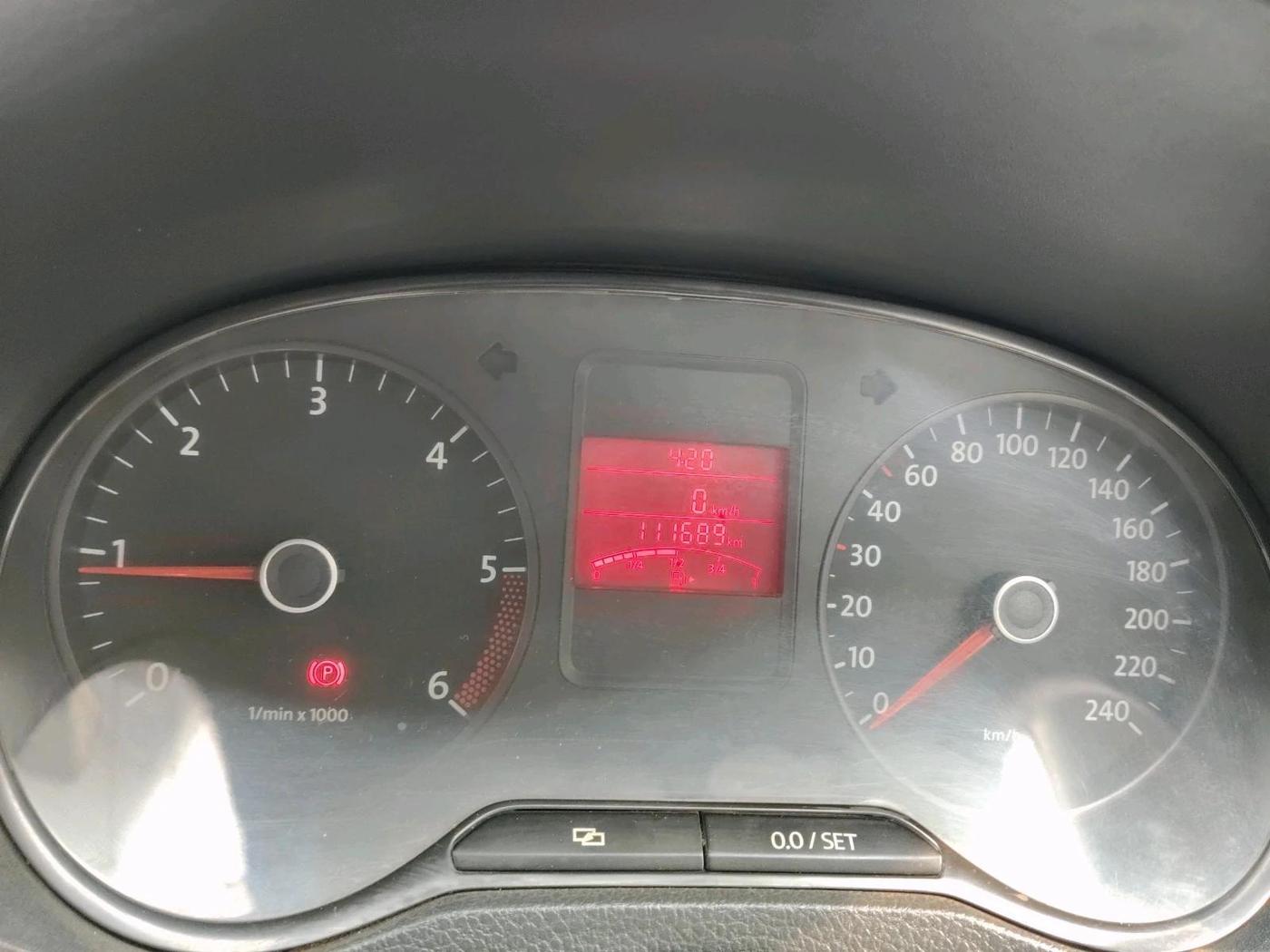 2013 Volkswagen Polo COMFORTLINE 1.2L, Diesel, Manual, 1,11,689 km, interior